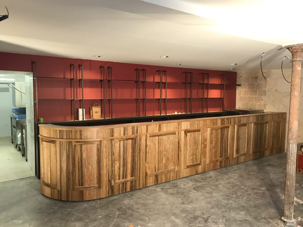 Comptoir en fraké